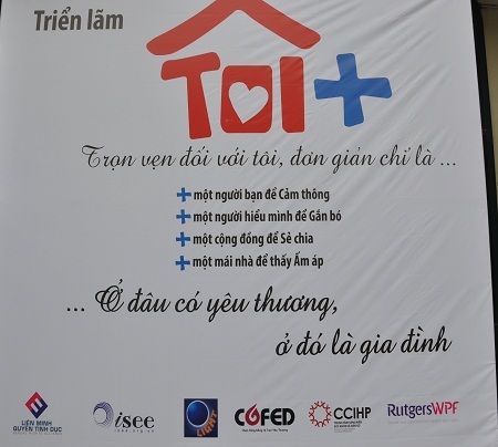 Triển lãm vật dụng đơn sơ của đời sống gia đình gây xúc động