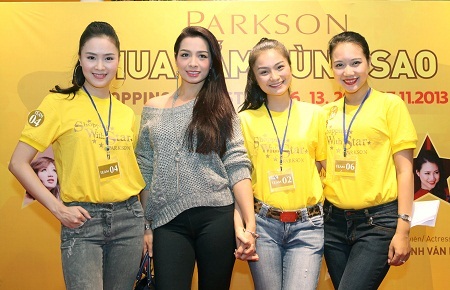 Dàn sao trước giờ bắt đầu cuộc tranh tài