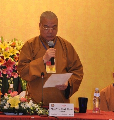 Hòa thượng GS.TS Brahmapundit – Chủ tịch Ủy ban tổ chức quốc tế ICDV phát biểu tại cuộc họp báo.