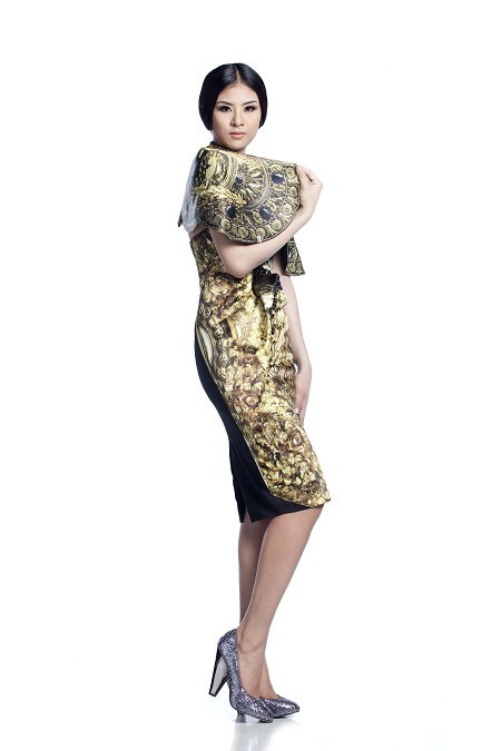 Ngoài ra, hình ảnh thiên thần nước Ý duyên dáng trong tà áo dài Việt Nam cũng rất ấn tượng