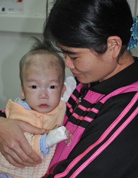 Chị Quỳnh gửi lời cám ơn đến những nhà hảo tâm đã giúp đỡ hai mẹ con trong thời gian qua.