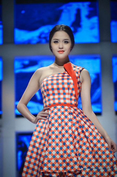 Á quân Tăng Thành Công cũng đã đem lại nhiều nét mới khi giới thiệu BST với chủ t