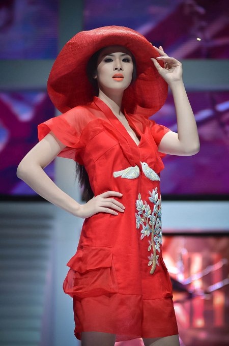 Một số những mẫu thiết kế ấn tượng của Việt Hà.