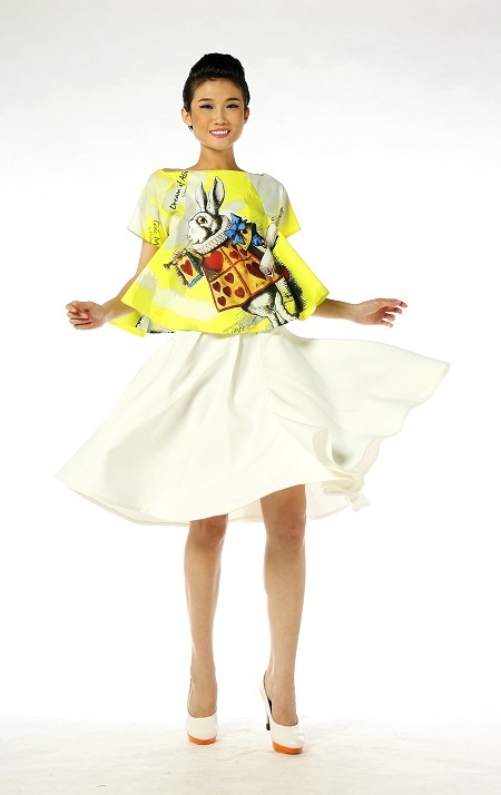 Lấy ý tưởng hình ảnh: Alice lạc vào xứ sở thần tiên làm cảm hứng sáng tác của NTK Đức Hải.