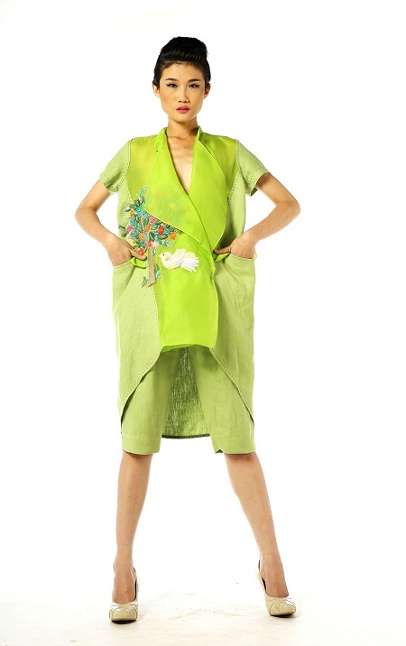 NTK Minh Hạnh với tiếng chim hót trên những cành cây màu xanh lá non.