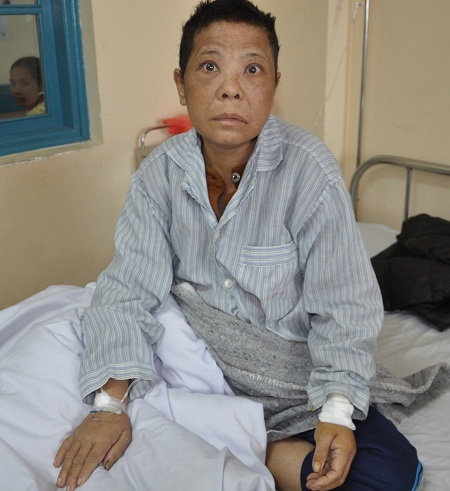 Đã ở trong viện hơn 1 tháng, tuy nhiên không có bất cứ thông tin nào về gia đình cô Liên.