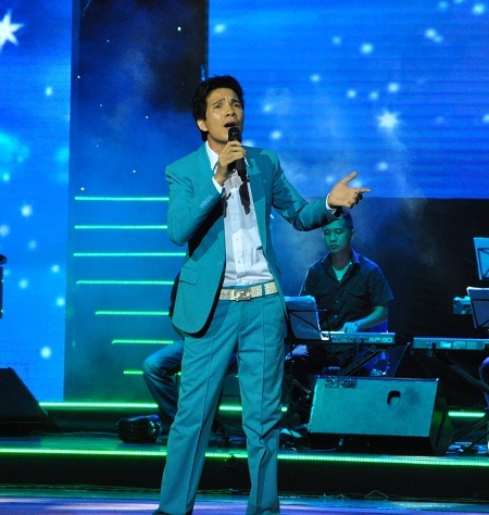  Đêm nhạc có sự góp mặt của nam ca sĩ hải ngoại Hồ Quang.