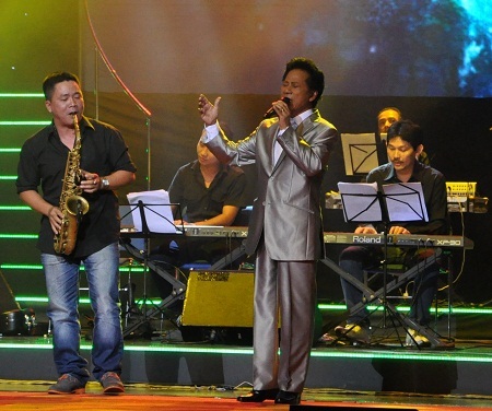 71 tuổi, Chế Linh vẫn nồng nàn, say trong tình yêu đôi lứa