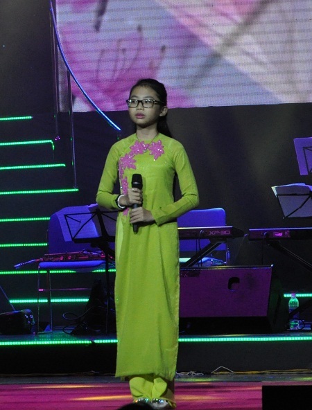 Á quân the voice kid Phương Mỹ Chi ngọt ngào với Mừng tuổi mẹ.