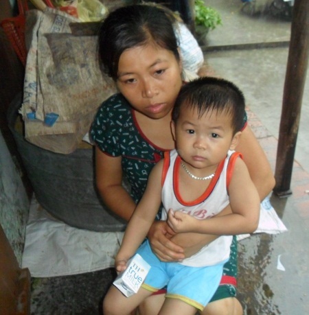 Bệnh tật không khiến chị đau đớn bằng nỗi lo cho các con.