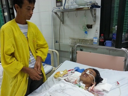 Không biết đến bao giờ người bố đáng thương này mới thực hiện được điều mong muốn.