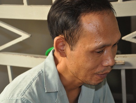 Bản thân chú Ly không biết xoay sở ở đâu ra tiền để cứu mình.