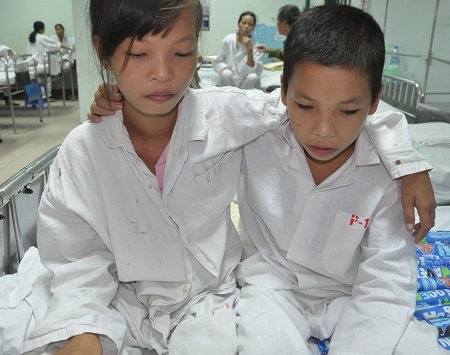 Em trai Vũ Văn Huấn cũng đã có lịch mổ nhưng mẹ em không có tiền.