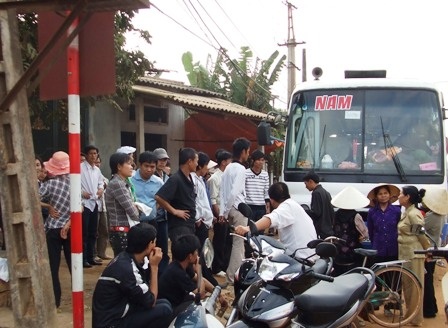 Thanh Hóa: Xử lý nghiêm xe tăng giá vé dịp thi đại học - 1 Thanh Hóa: Xử lý nghiêm xe tăng giá vé dịp thi đại học - 1