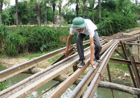 Một bạn đọc ủng hộ 100 triệu đồng để xây cầu   - 7