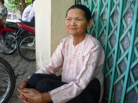 “Toát mồ hôi” cùng con đi thi - 6