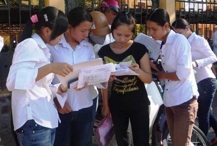 Đề Vật lý cũng khó ngang đề Toán - 5