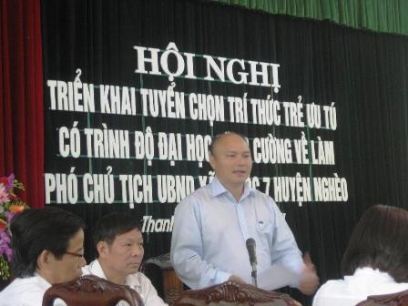 Sẽ tuyển chọn 61 trí thức trẻ làm PCT UBND xã tại 7 huyện nghèo   - 1