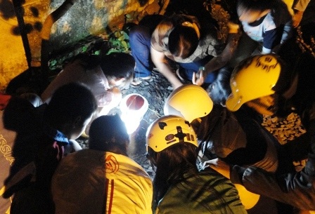 Hàng trăm người dân đổ xô đào đường tìm…“vàng” - 6