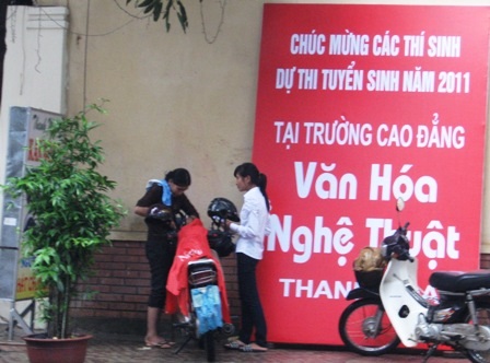 Đề Toán không khó, đề Sử “dễ thở” - 6