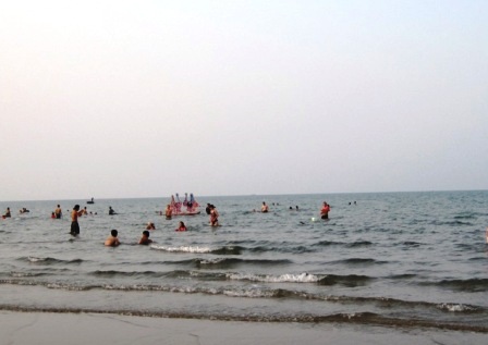 Phát hiện xác người đàn ông trên bãi biển   - 1