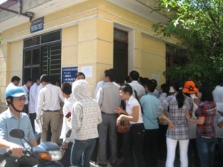 Chen chúc mua hồ sơ tuyển dụng giáo viên THPT năm 2011    - 5