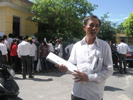 Chen chúc mua hồ sơ tuyển dụng giáo viên THPT năm 2011    - 6