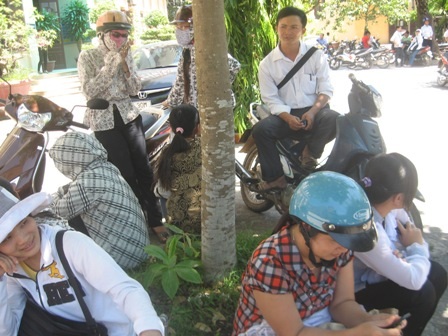 Chen chúc mua hồ sơ tuyển dụng giáo viên THPT năm 2011    - 7