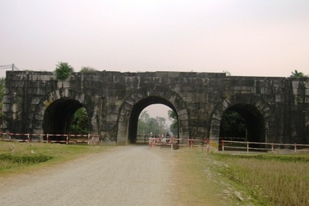 Phát hiện công trường khai thác, chế tác đá cổ xây Thành Nhà Hồ   - 15