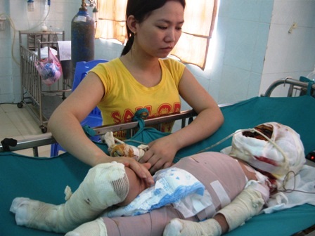 Bé Vũ Quốc Linh đã trở về gia đình    - 1