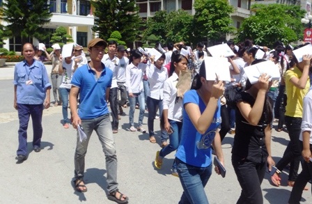 Con vượt vũ môn, mẹ cha “vượt” nắng - 16