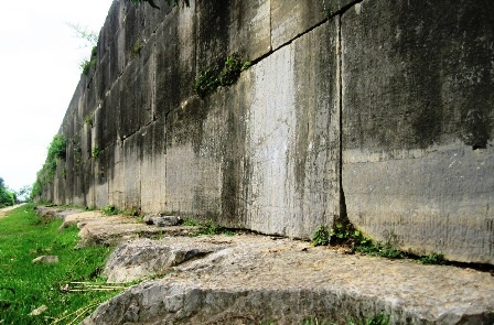 Phát hiện công trường khai thác, chế tác đá cổ xây Thành Nhà Hồ   - 10