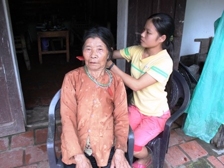 Cô học trò mồ côi đậu hai trường ĐH    - 1