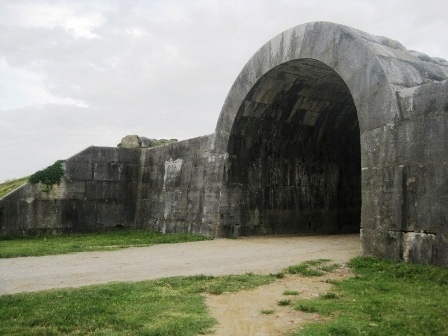 Phát hiện công trường khai thác, chế tác đá cổ xây Thành Nhà Hồ   - 13