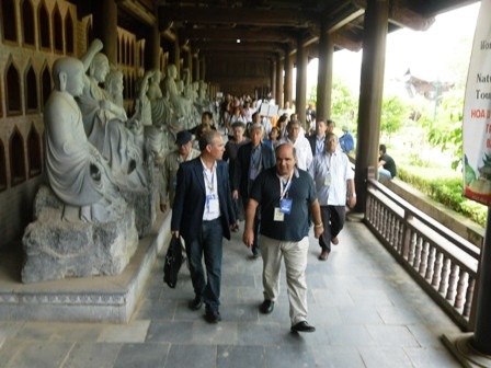 Đoàn đại biểu UNESCO thăm Cố đô Hoa Lư - 2