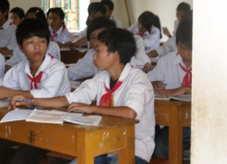 Trường bỏ hoang, học sinh đi “ở nhờ” - 7