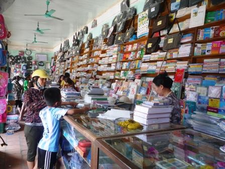 Thanh Hóa: Giá SGk tăng nhẹ trong năm học mới    - 1