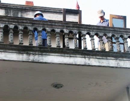 Không được gặp người yêu, nam thanh niên tự thiêu     - 1