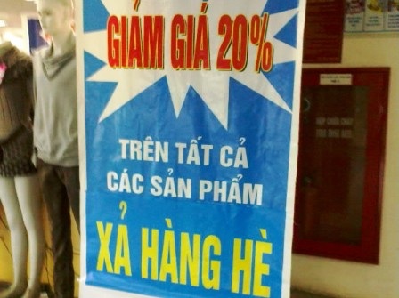 Mùa sắm đồ của những “thượng đế” ít tiền - 2 Mùa sắm đồ của những “thượng đế” ít tiền - 2