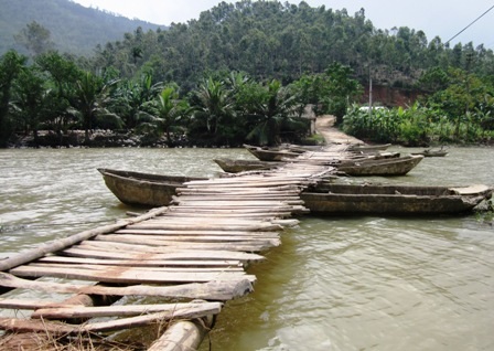 10 năm một cây cầu “rùng rợn” - 2