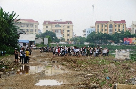 Phát hiện xác chết đã phân hủy trên sông Châu Giang    - 3