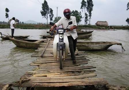 10 năm một cây cầu “rùng rợn” - 3