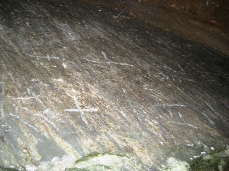 Một ngôi mộ nghi là mộ cổ có nguy cơ bị xóa sổ - 8