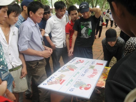 Cờ bạc “rộn ràng” tại Lễ hội Lam Kinh    - 4