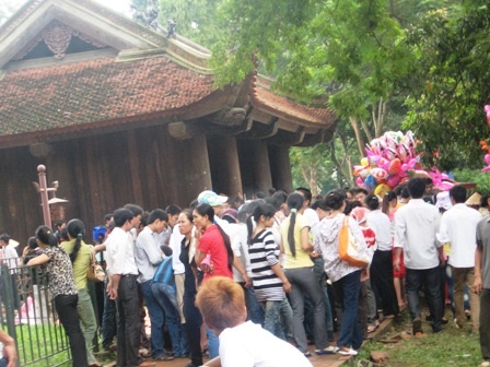 Cờ bạc “rộn ràng” tại Lễ hội Lam Kinh    - 2