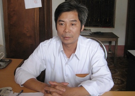 Một phụ nữ bị tạt axít vào mặt   - 2