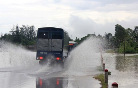 Ngập lụt nghiêm trọng, thiệt hại khoảng 200 tỉ đồng    - 14