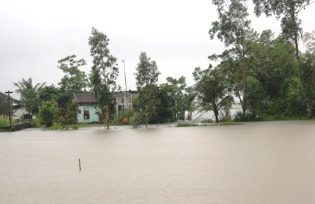 Ngập lụt nghiêm trọng, thiệt hại khoảng 200 tỉ đồng    - 1