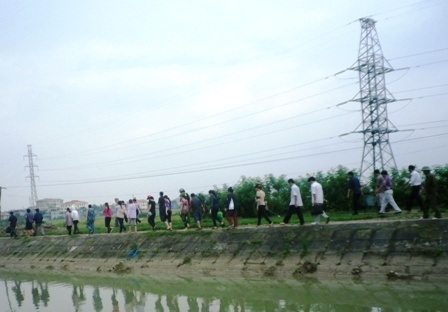 Thưởng nóng 30 triệu đồng cho Ban chuyên án triệt xóa “xới” bạc   - 1