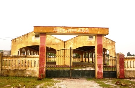 Trường lớp thiếu, chợ tiền tỷ bỏ hoang    - 1